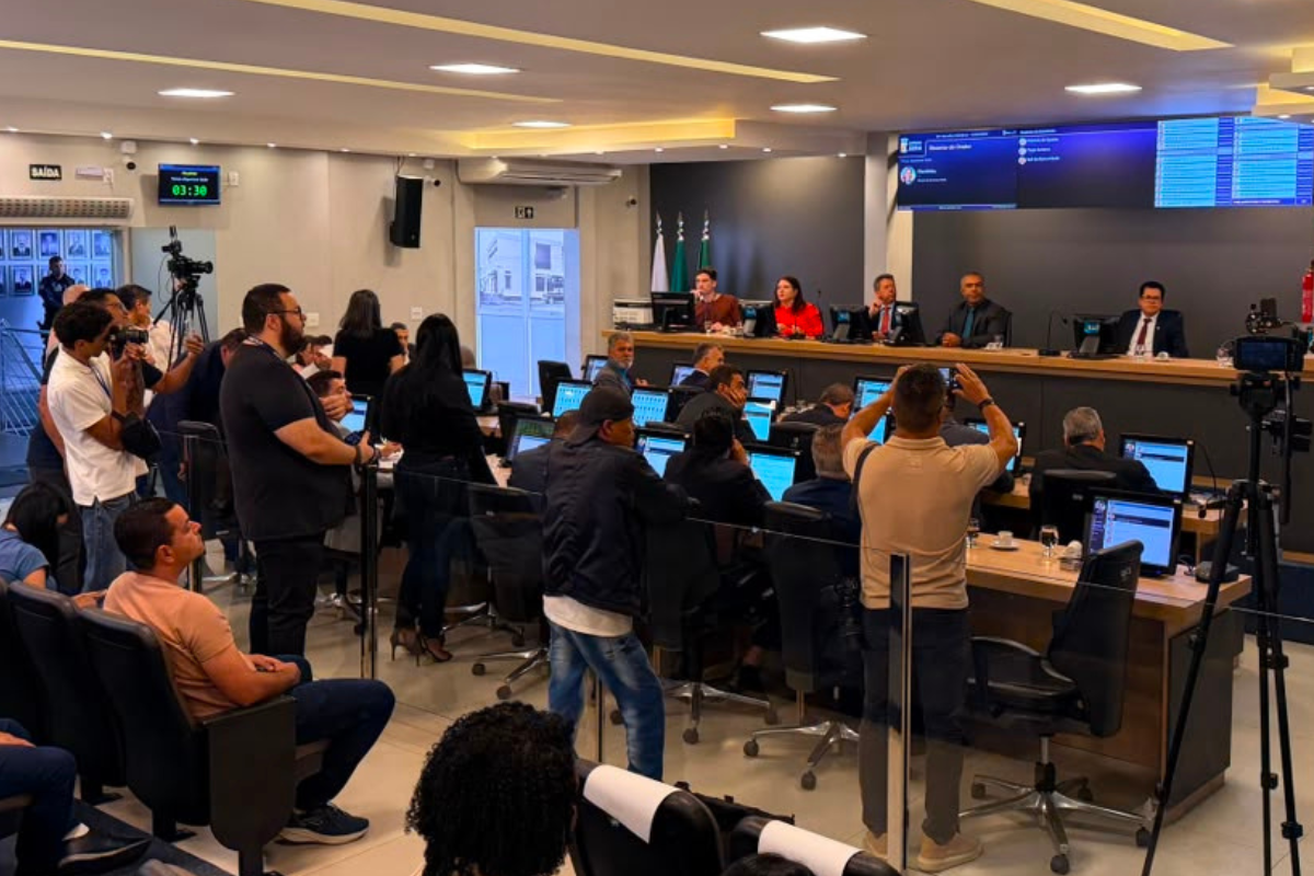 Câmara de Betim aprova projeto que prevê incentivo fiscal para escolas que atendem alunos autistas